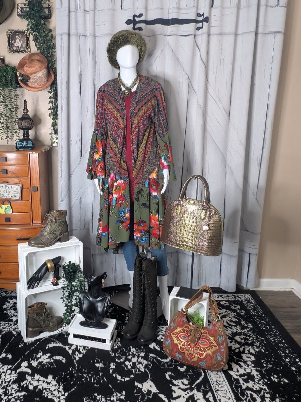 UMGEE Olive Floral/Geo Print Duster Size L – Excellent